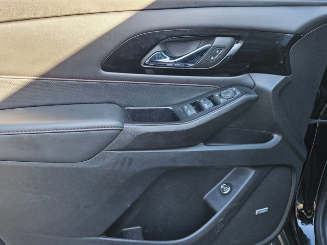 Used 2023 Chevrolet Traverse RS image 4