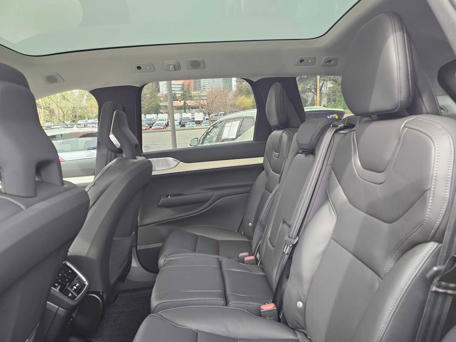 New 2026 Volvo EX90 Ultra image 19