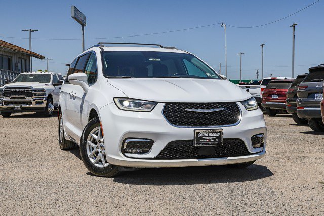 Used 2021 Chrysler Pacifica Touring-L FWD image 1