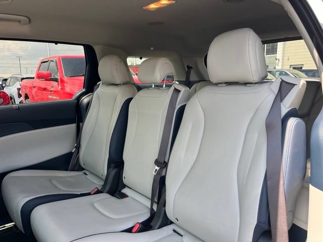 Certified 2025 Kia Carnival EX FWD image 36