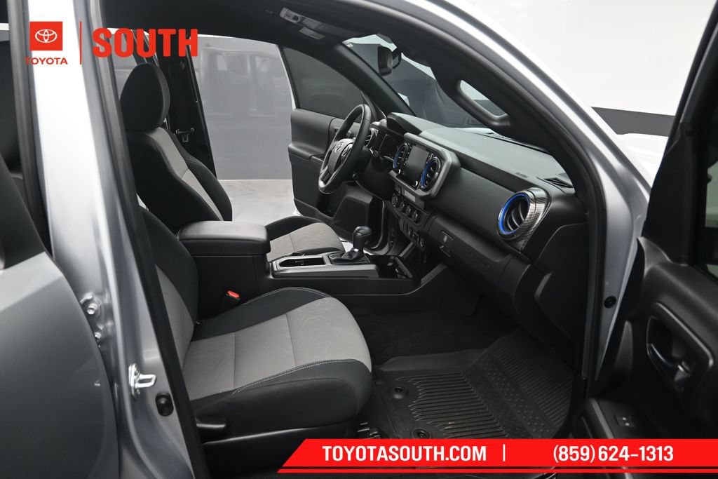 Used 2023 Toyota Tacoma TRD Sport AWD/4WD image 28