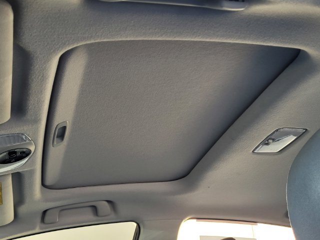 Used 2014 Toyota Prius Three w/ Solar Roof Package FWD image 17