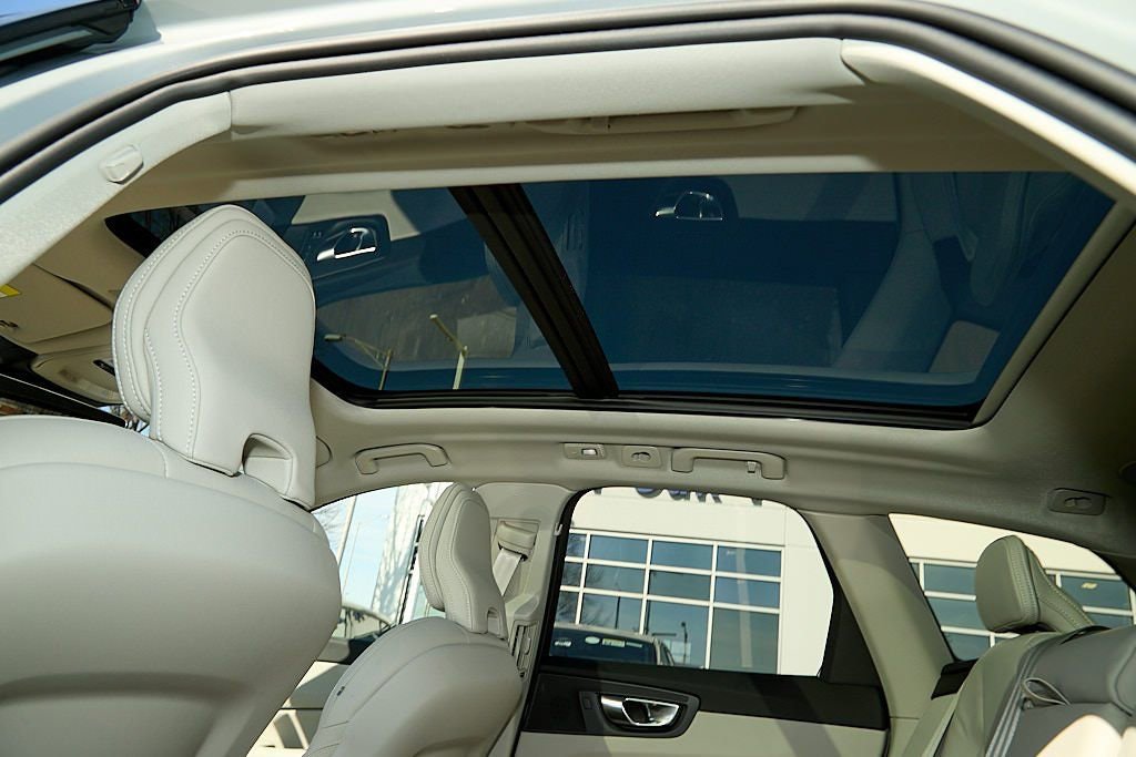 New 2026 Volvo XC60 B5 Ultra w/ Protection Package Premier image 22