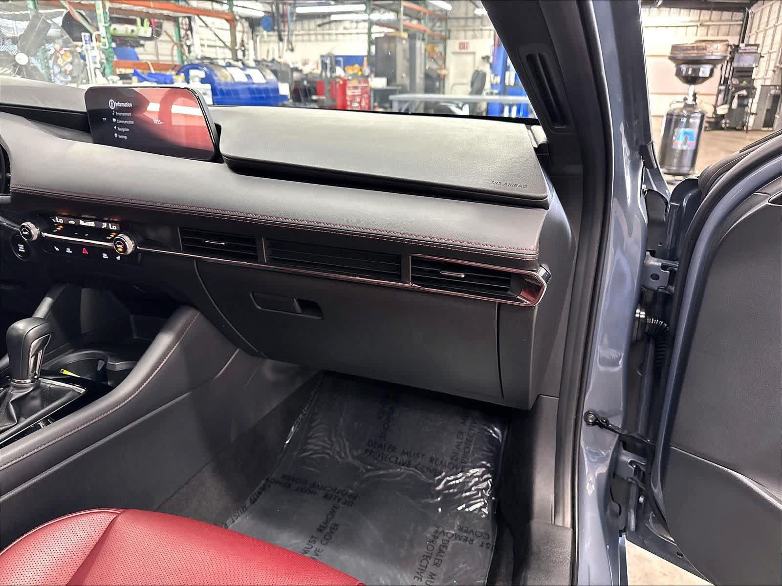 Used 2023 MAZDA MAZDA3 s FWD image 27