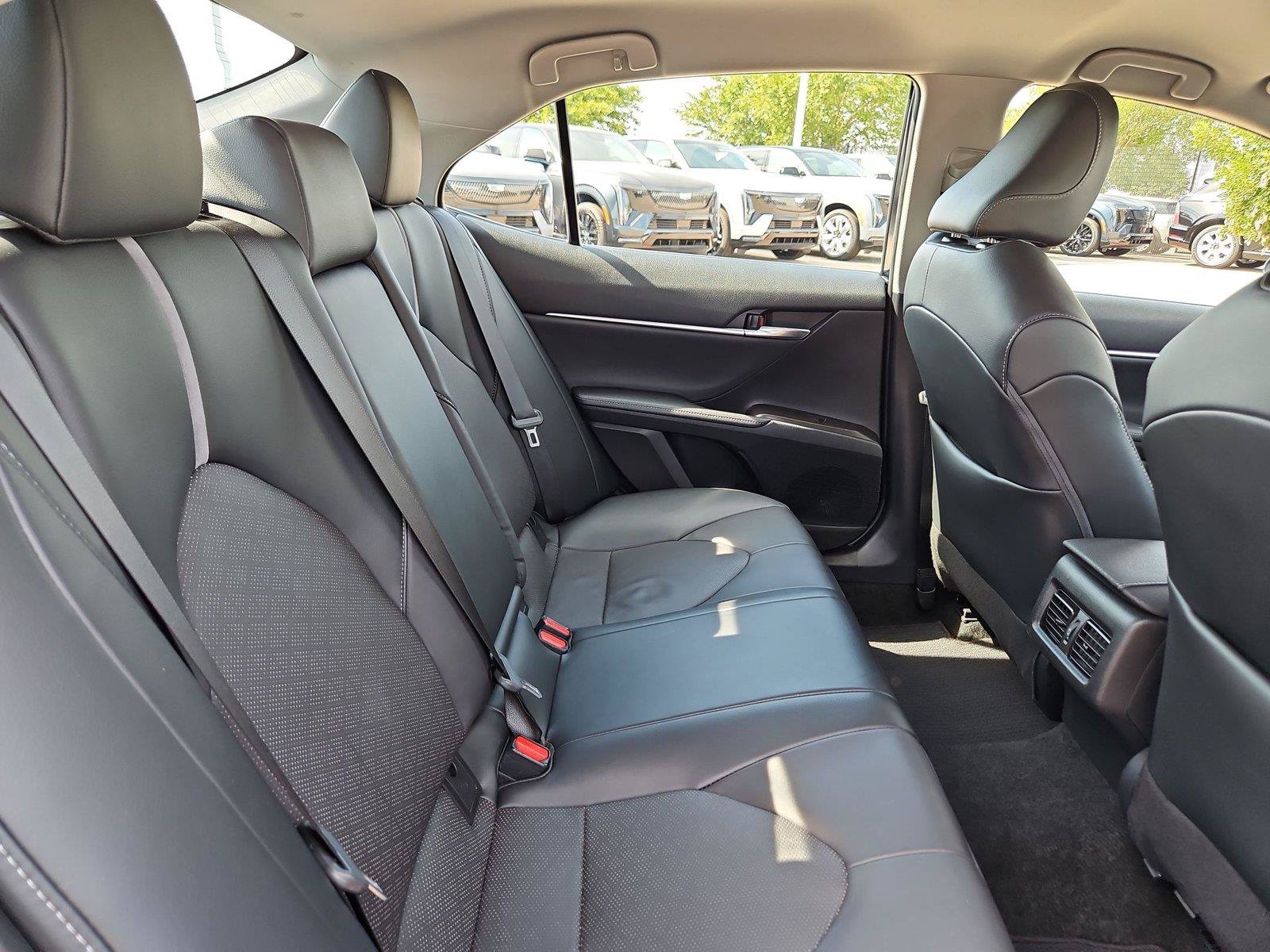 Used 2022 Toyota Camry XSE FWD image 27