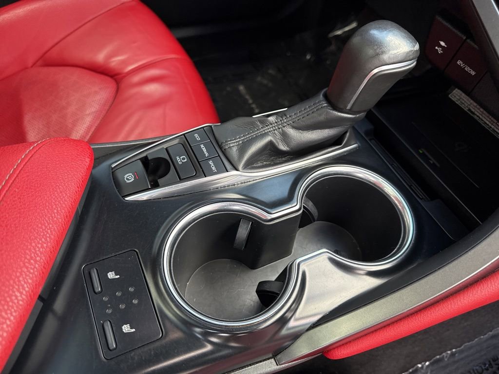 Used 2019 Toyota Camry XSE FWD image 34