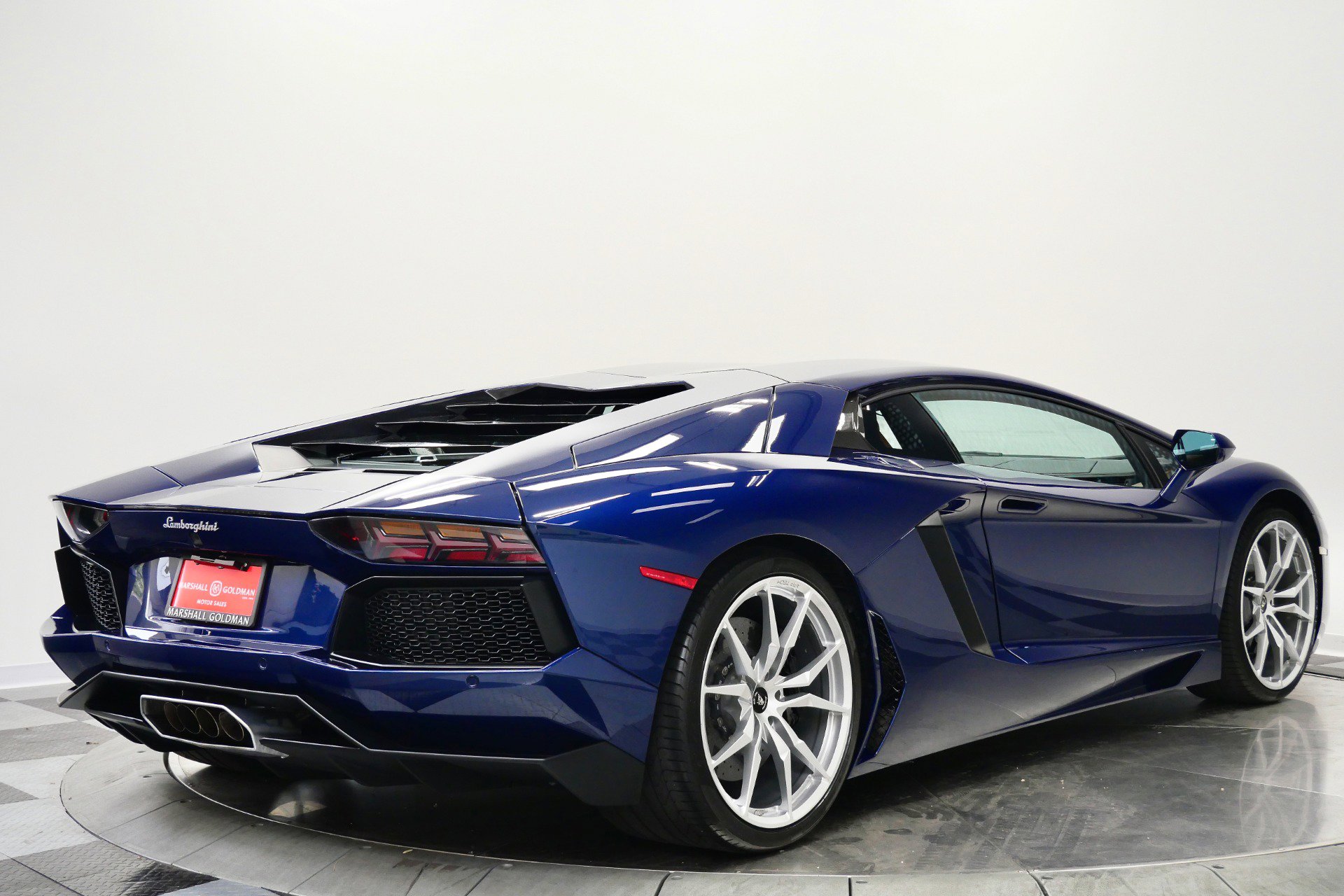 Used 2014 Lamborghini Aventador LP 700-4 image 9