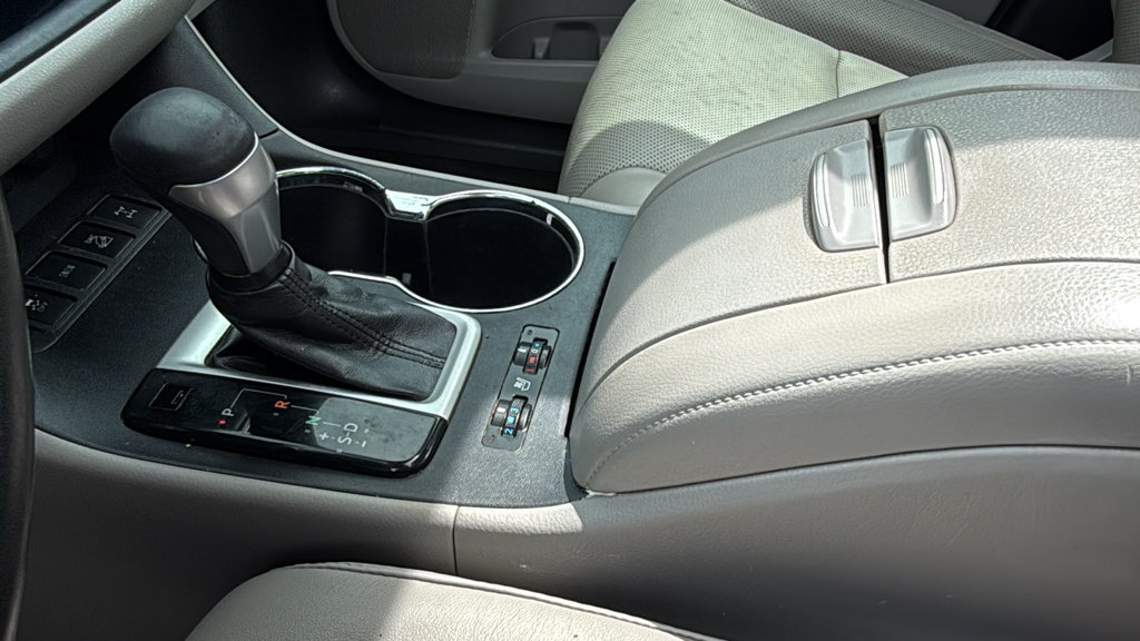 Used 2018 Toyota Highlander Limited Platinum AWD/4WD image 36