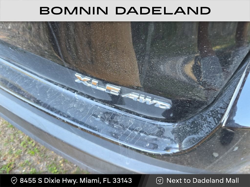 Used 2019 Toyota Highlander SE image 5