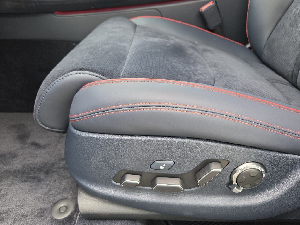 New 2027 Genesis GV70 3.5T Prestige AWD/4WD image 25