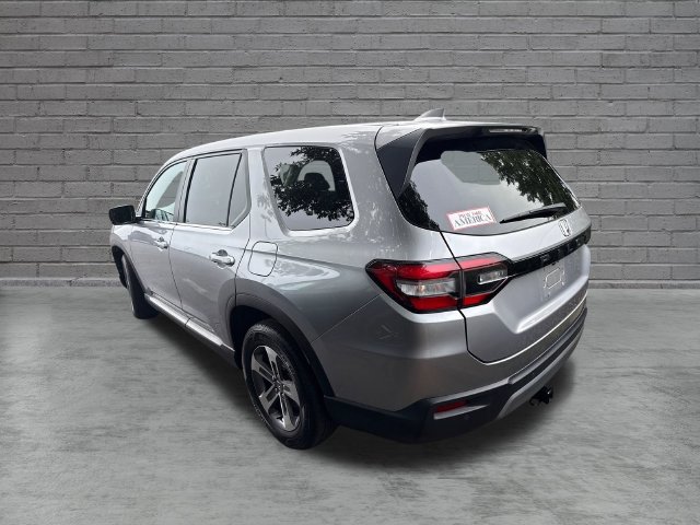 Used 2025 Honda Pilot EX-L image 6