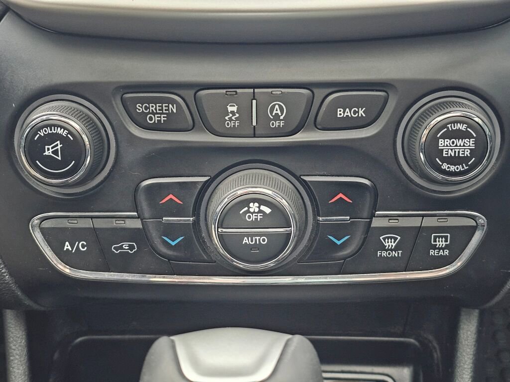 Used 2016 Jeep Cherokee Trailhawk w/ Leather Interior Group image 30