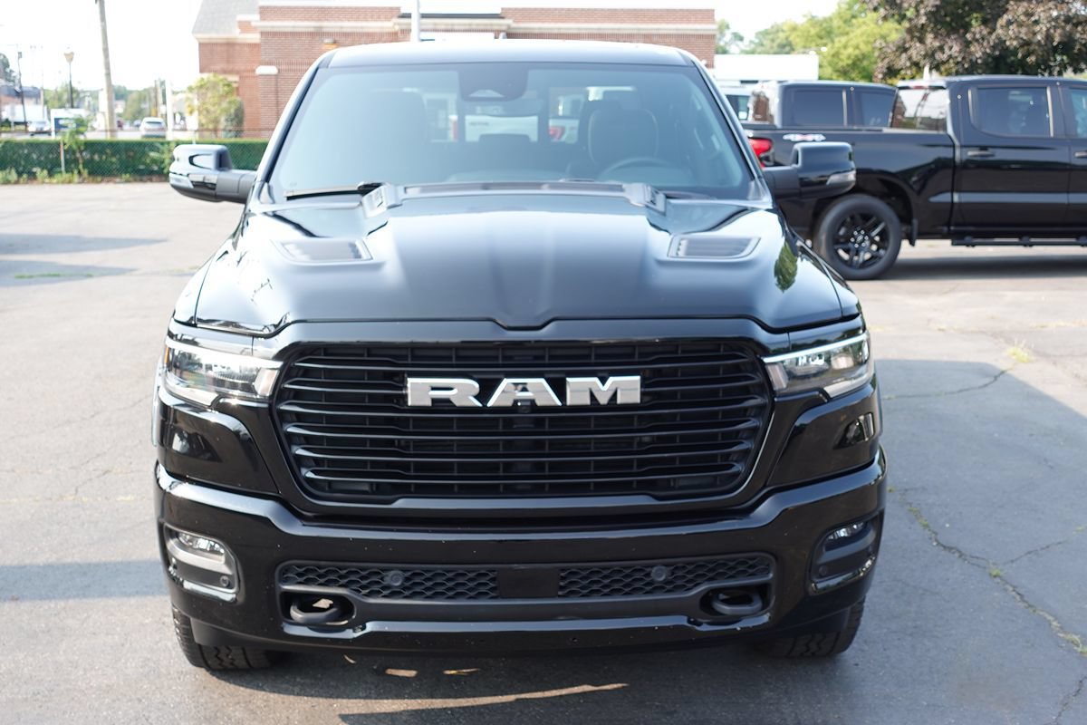 Used 2025 RAM 1500 Laramie w/ Sport Appearance Package AWD/4WD image 6
