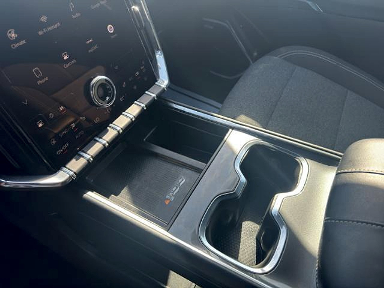 Used 2025 GMC Acadia Elevation AWD/4WD image 28