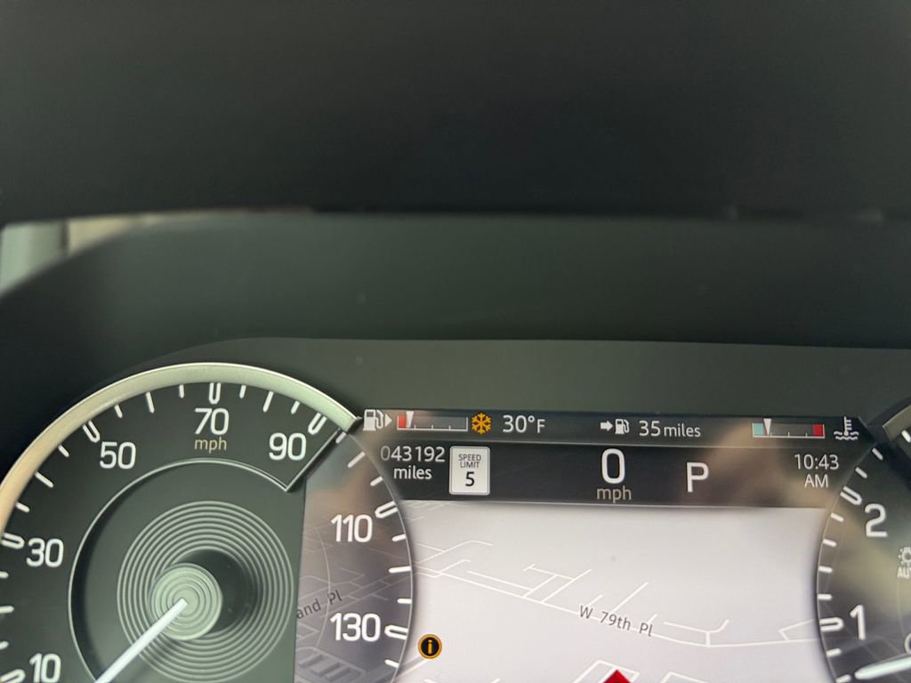 Used 2023 Land Rover Defender 110 S image 23