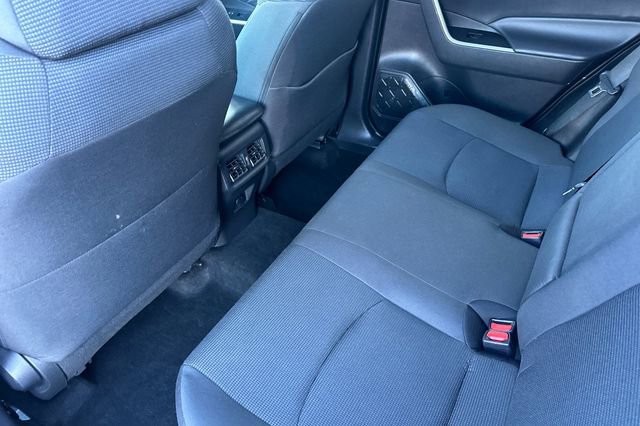 Used 2022 Toyota RAV4 LE image 11