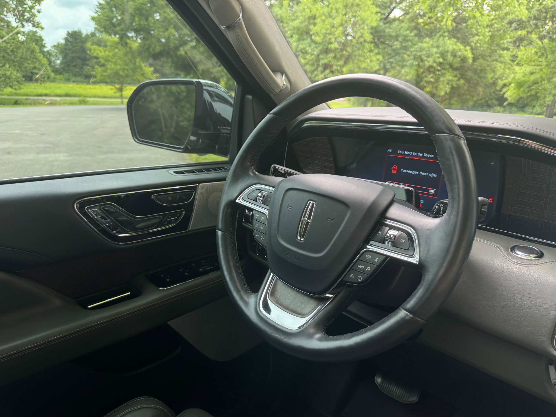Used 2022 Lincoln Navigator Black Label image 39