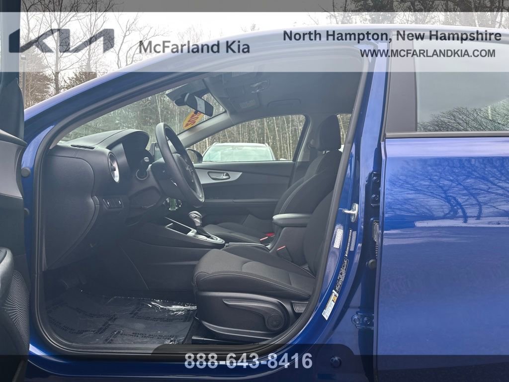 Used 2023 Kia Forte LXS image 11