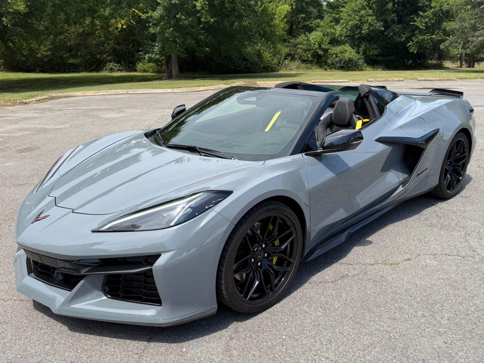 Used 2024 Chevrolet Corvette Z06 w/ Stealth Interior Trim Package image 2