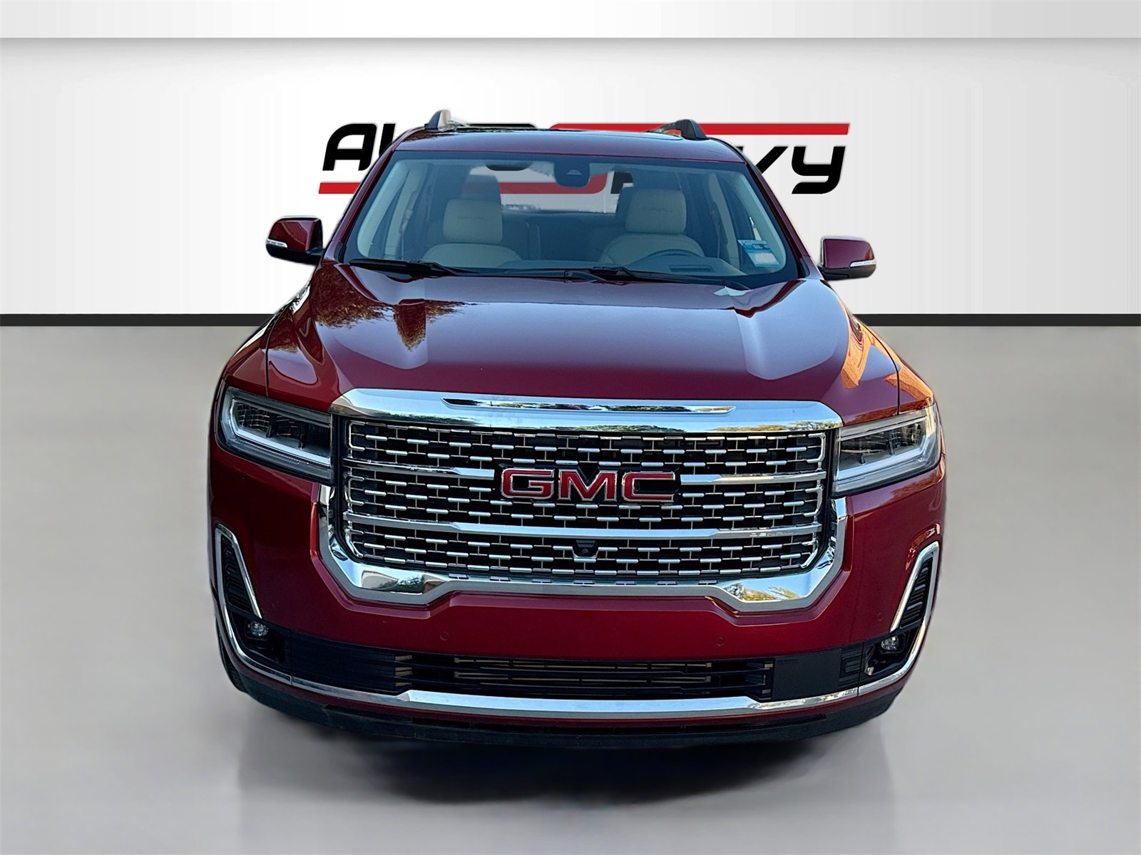 Used 2022 GMC Acadia Denali w/ Denali Ultimate Package image 2