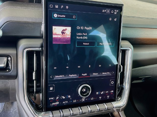 New 2026 GMC Yukon Denali AWD/4WD image 10