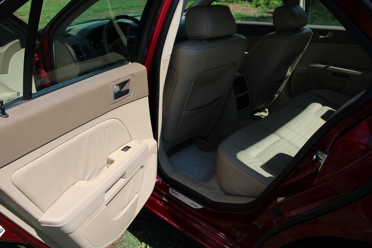 Used 2005 Cadillac STS w/ Preferred Equipment Group RWD image 28