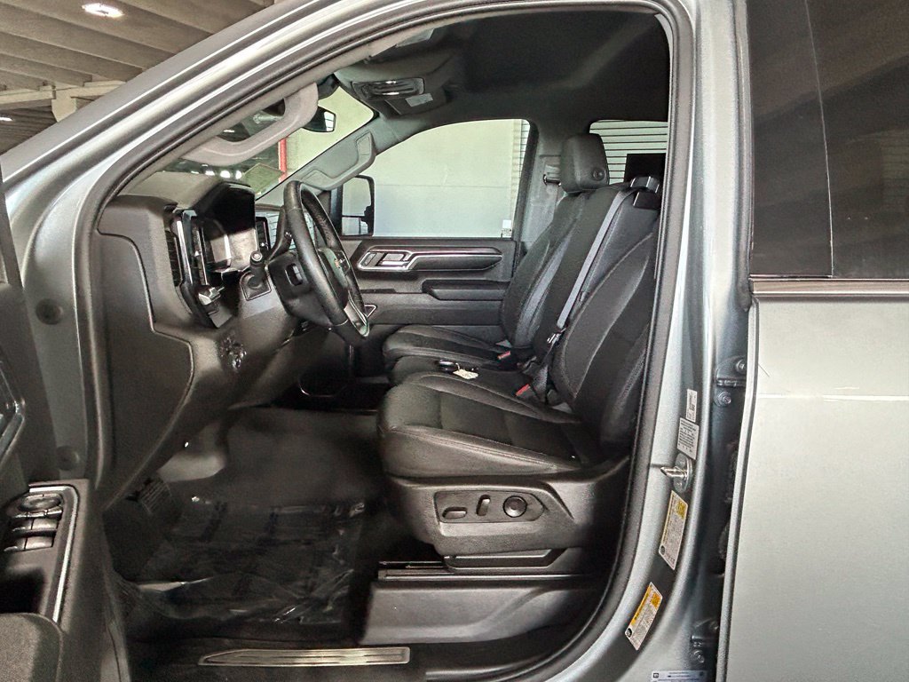 Used 2024 Chevrolet Silverado 2500 LTZ AWD/4WD image 16