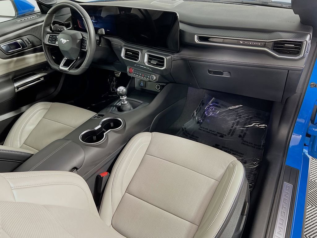 Used 2025 Ford Mustang GT Premium RWD image 27