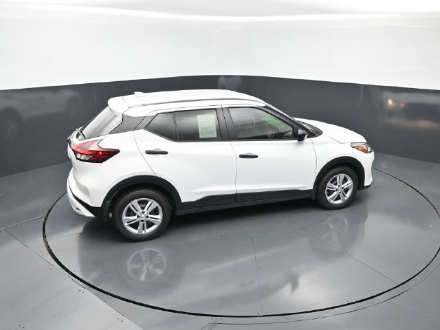 Certified 2025 Nissan Kicks Play S FWD image 29