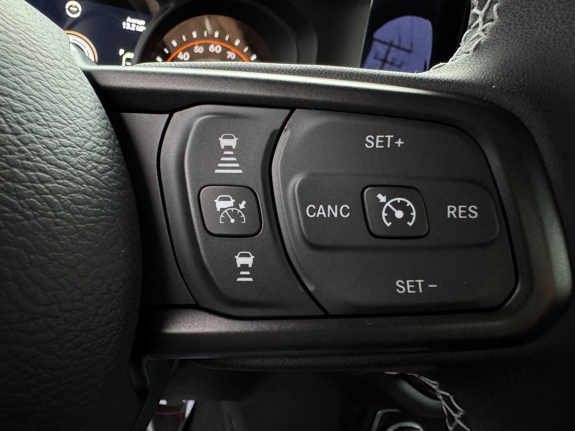 Used 2025 Jeep Wrangler Rubicon w/ Technology Group image 35