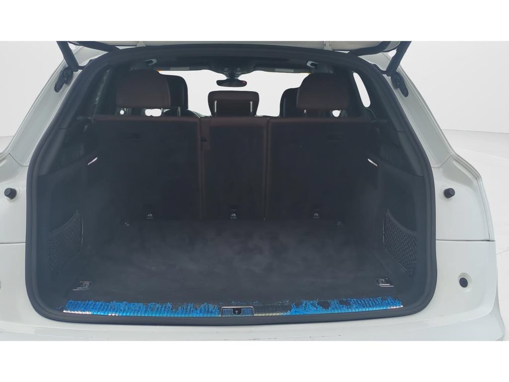 Used 2020 Audi Q5 e Prestige AWD/4WD image 9