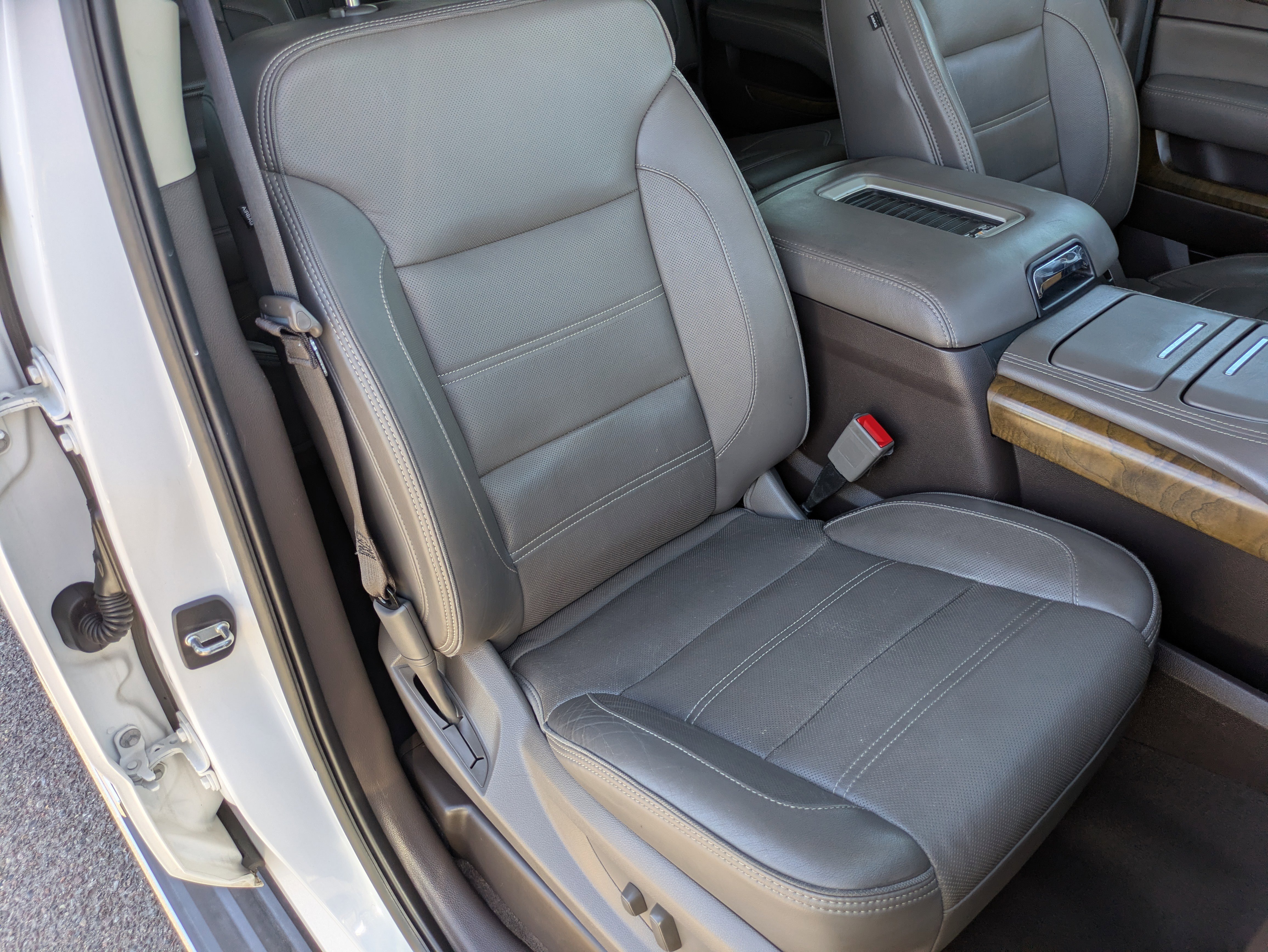 Used 2020 GMC Yukon XL Denali w/ Open Road Package image 10