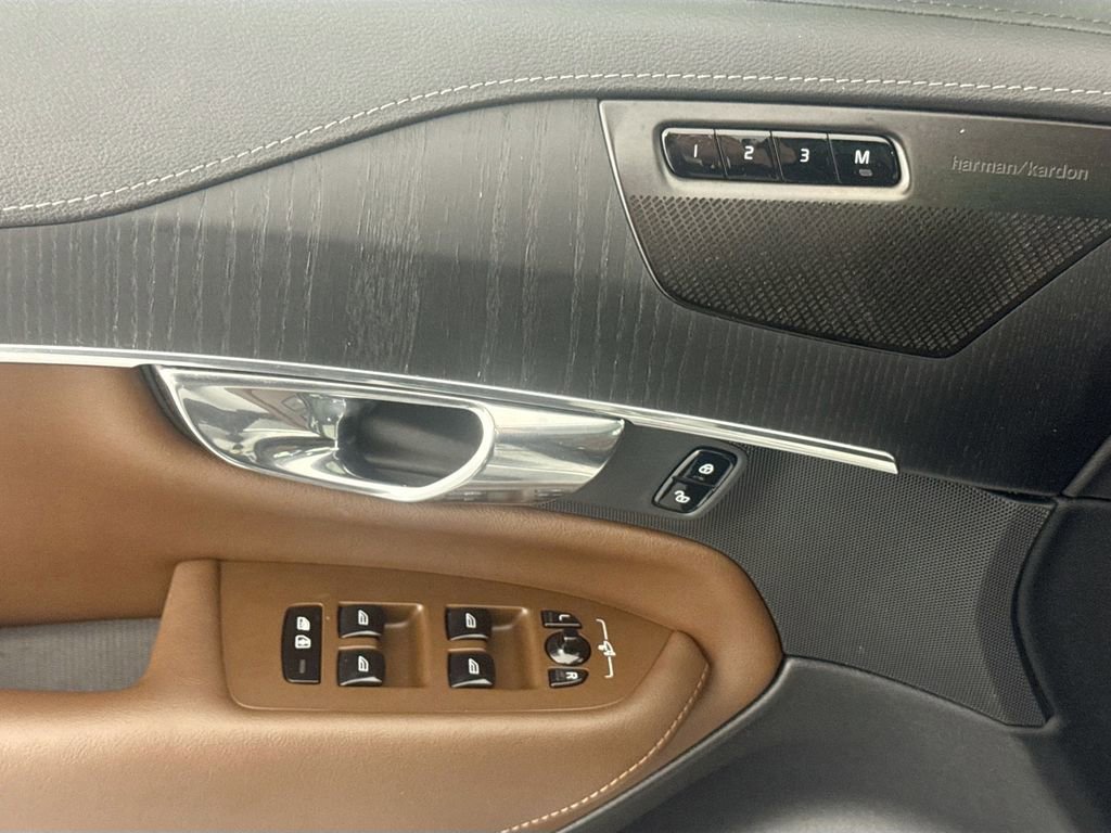 Used 2021 Volvo XC90 T6 Inscription w/ Protection Package Premier image 16