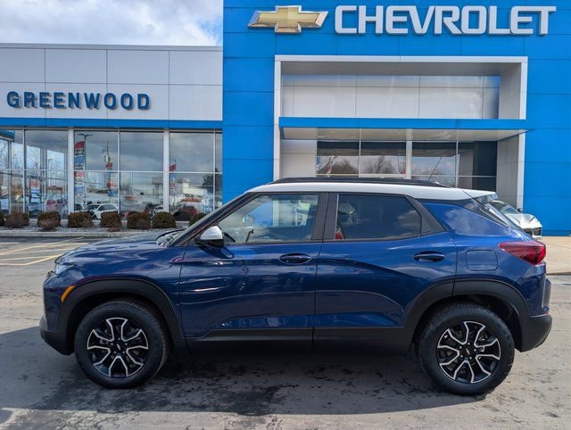 Used 2023 Chevrolet TrailBlazer ACTIV w/ Sun and Liftgate Package image 2