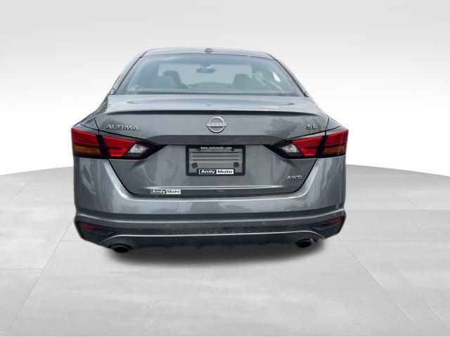 Used 2024 Nissan Altima 2.5 SL AWD/4WD image 6