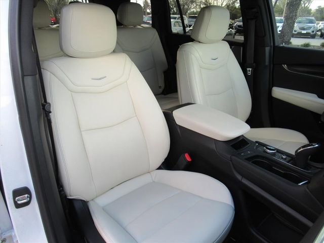 Used 2023 Cadillac XT6 Sport w/ Technology Package image 10