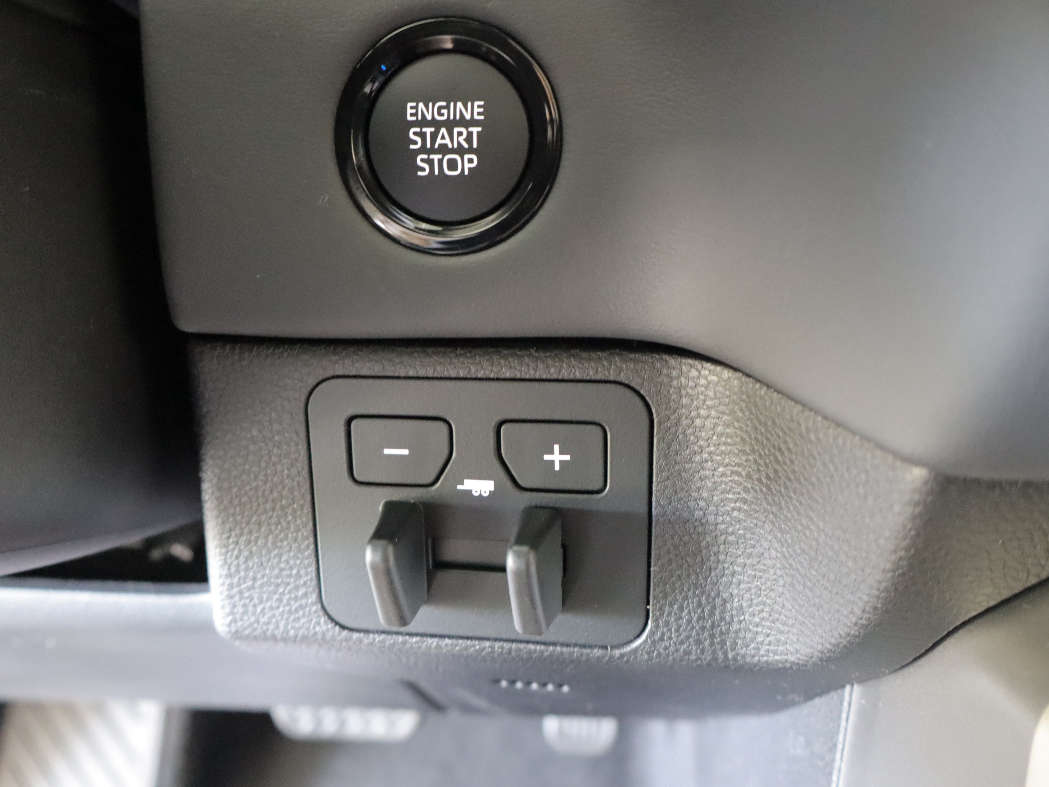 New 2026 Toyota Tundra Platinum AWD/4WD image 16