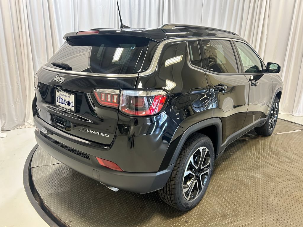 Used 2022 Jeep Compass Limited AWD/4WD image 26