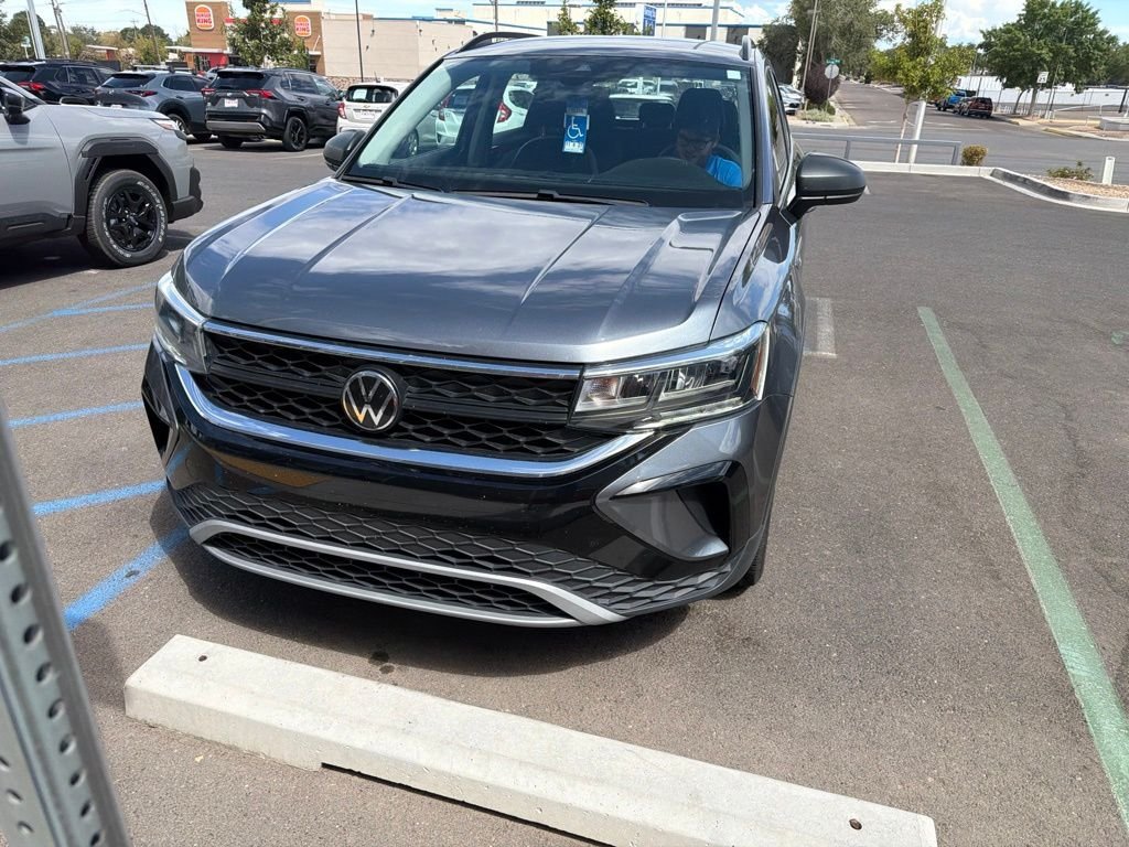 Used 2024 Volkswagen Taos S FWD image 2