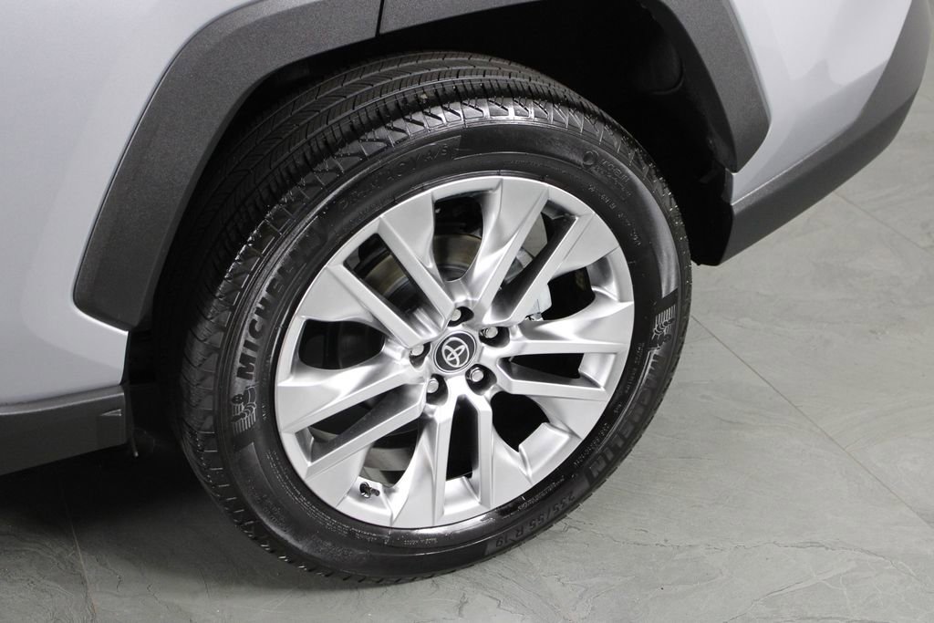 Used 2024 Toyota RAV4 XLE Premium image 10