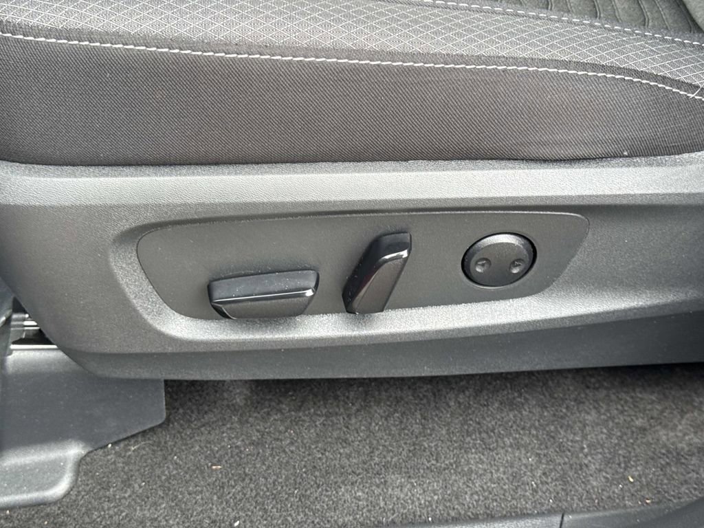 Certified 2024 Nissan Pathfinder SV image 21