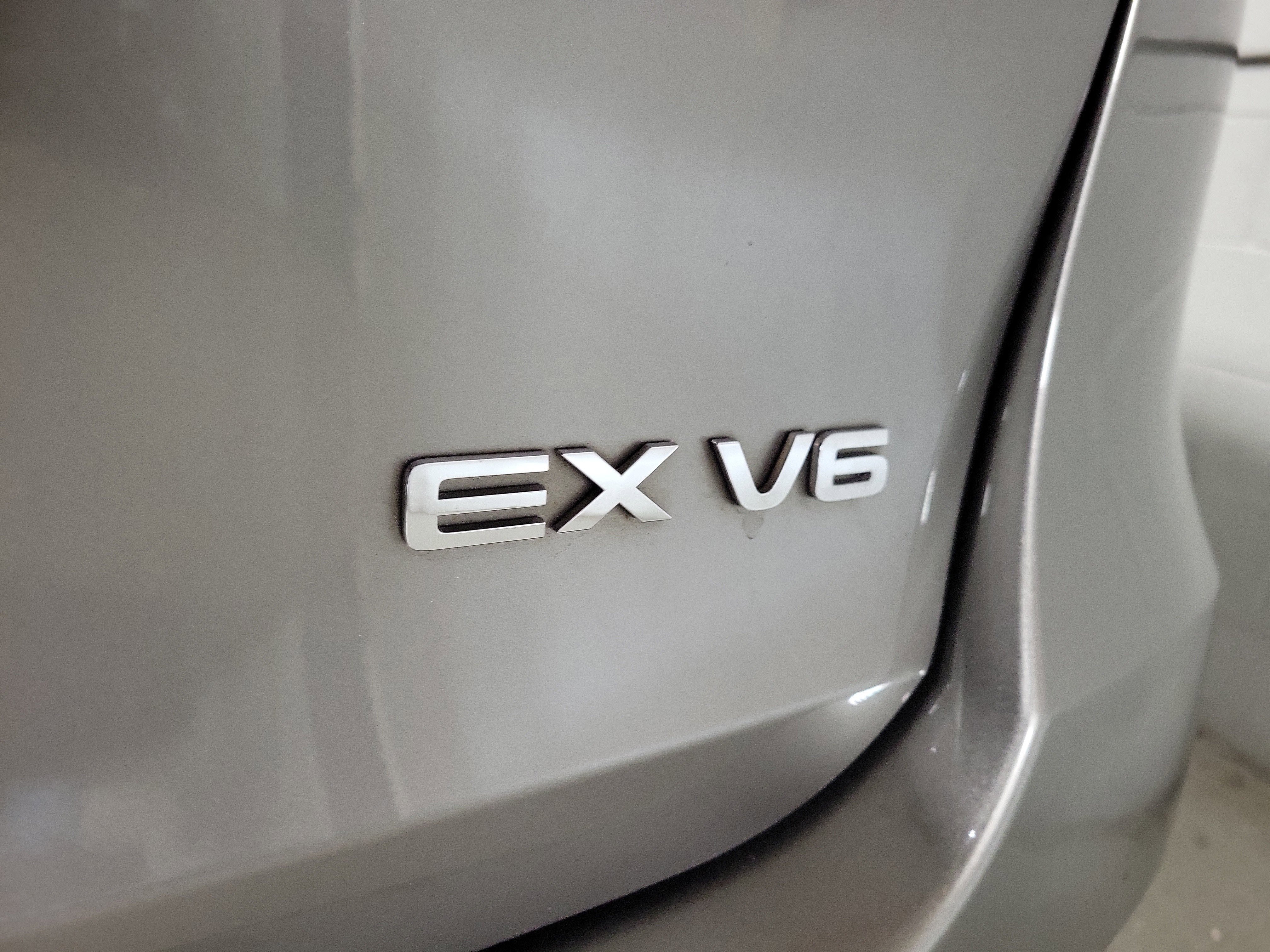 Used 2019 Kia Sorento EX image 8