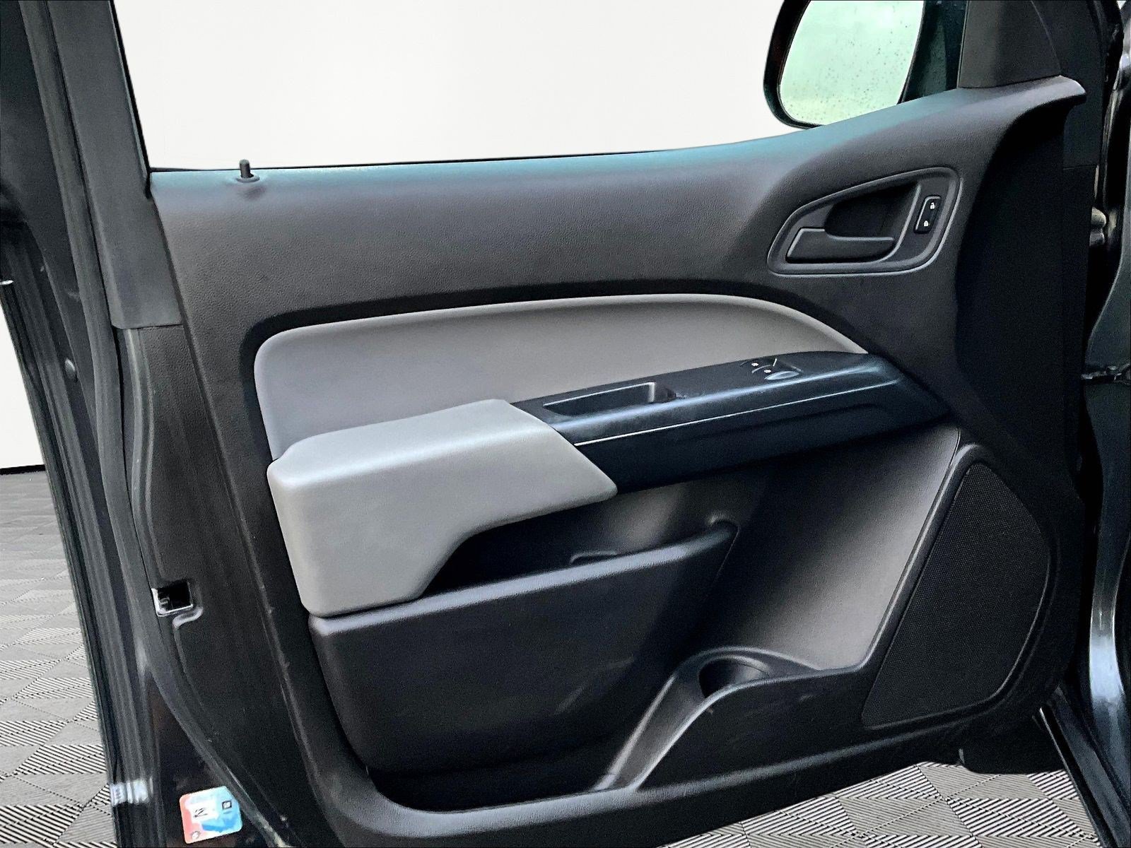 Used 2016 Chevrolet Colorado W/T w/ WT Convenience Package AWD/4WD image 18