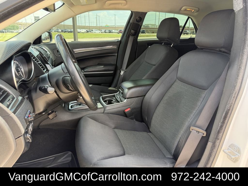 Used 2019 Chrysler 300 Touring w/ Sport Appearance Package RWD image 27