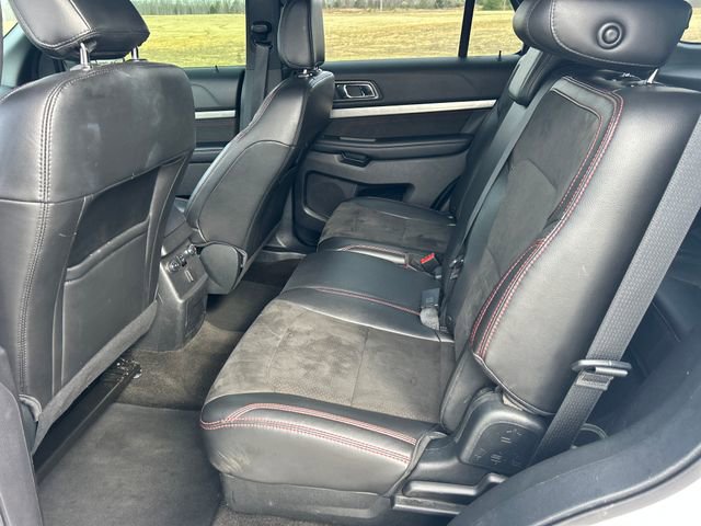 Used 2018 Ford Explorer XLT w/ Equipment Group 202A image 37