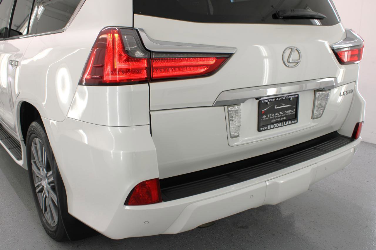 Used 2017 Lexus LX 570 4WD w/ Luxury Package image 23