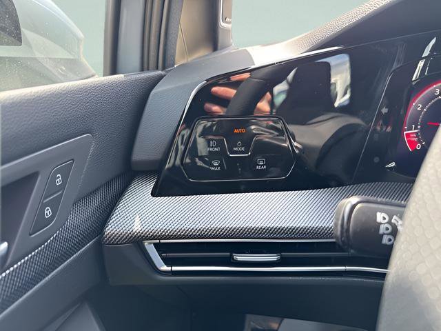 New 2025 Volkswagen GTI SE image 9