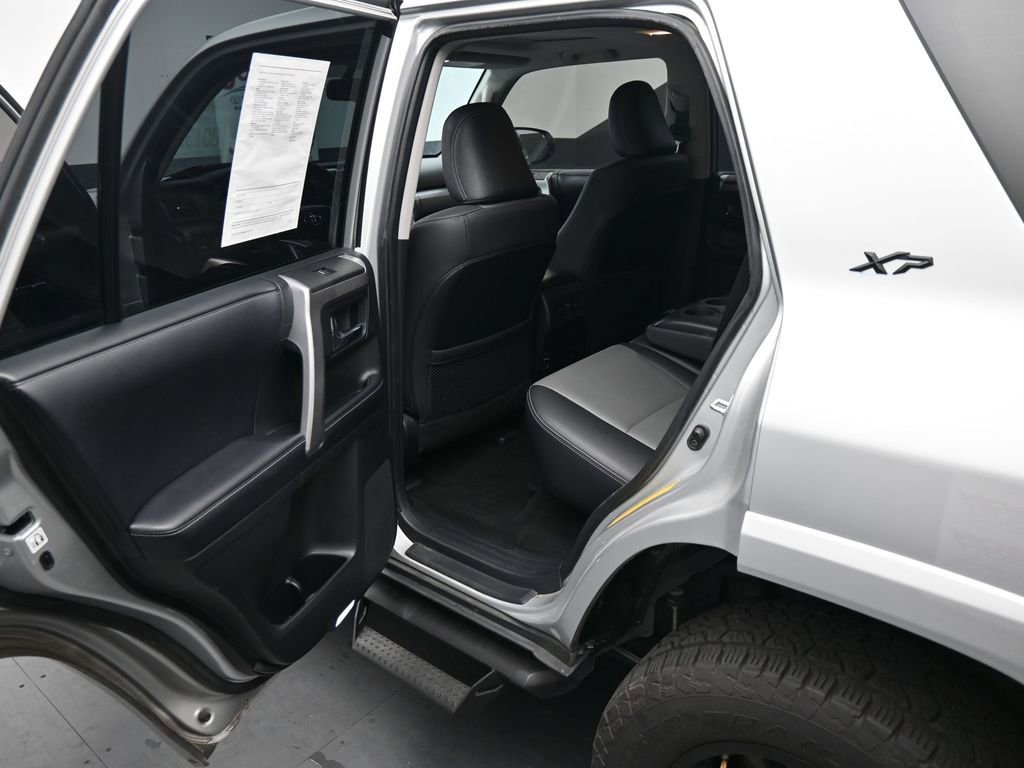 Used 2019 Toyota 4Runner SR5 Premium image 19