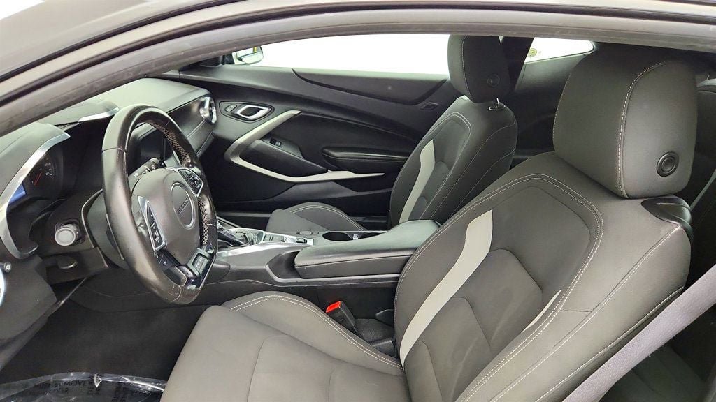 Used 2017 Chevrolet Camaro LT RWD image 19