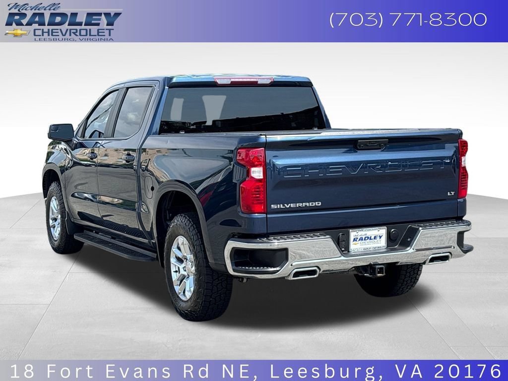 Used 2022 Chevrolet Silverado 1500 LT w/ Z71 Off-Road Package AWD/4WD image 3